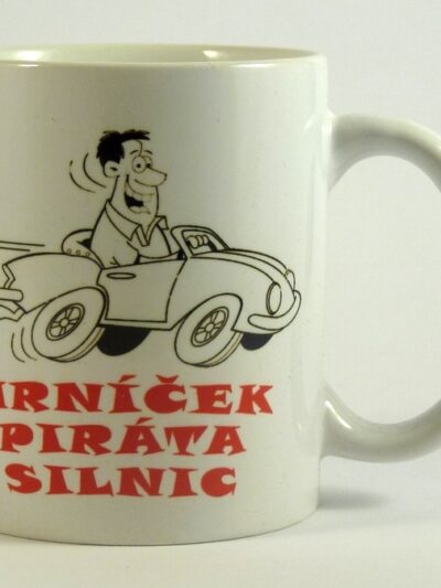 Hrnek piráta silnic